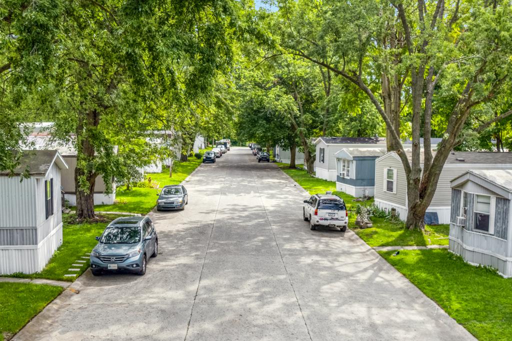 Manufactured houses for sale and houses for rent near Fort Wayne IN