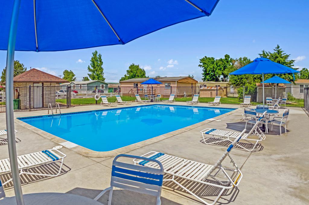 community pool at Countryside of Greeley manufactured home community