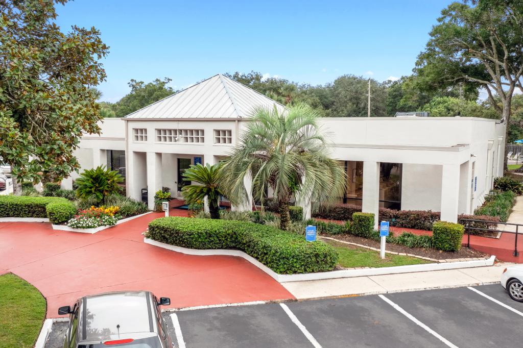 Countryside Village outside entrance view in Jacksonville Florida