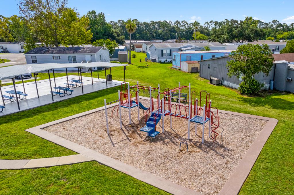 Siesta Lago playground