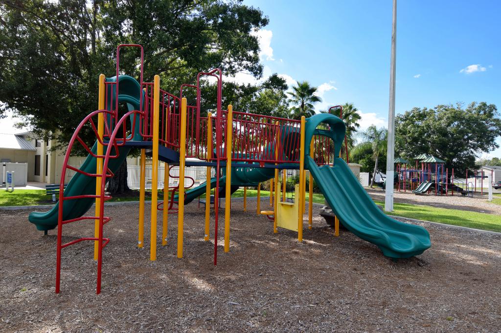 Shadow Hills community in Orlando Florida - Find trailer homes sale Orlando